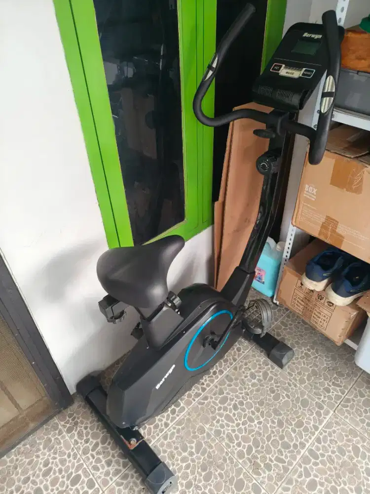 Sepeda Statis Merk Berwyn ( Ace Hardware )