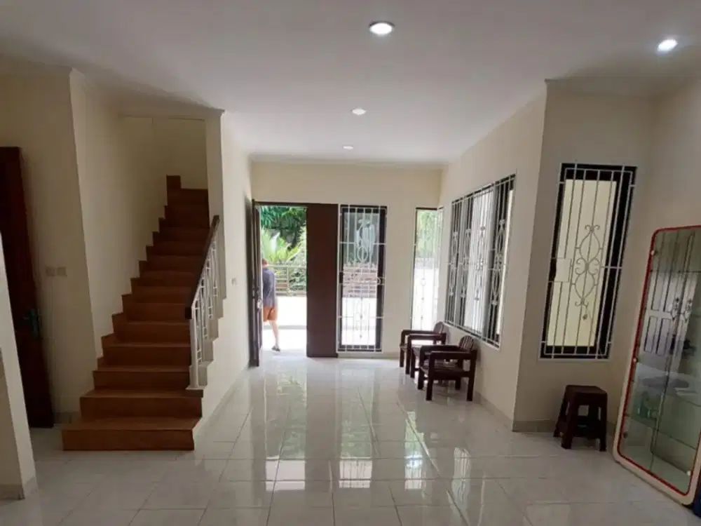 Dijual Rumah Eksklusif di Grisenda Pik Hadap Utara