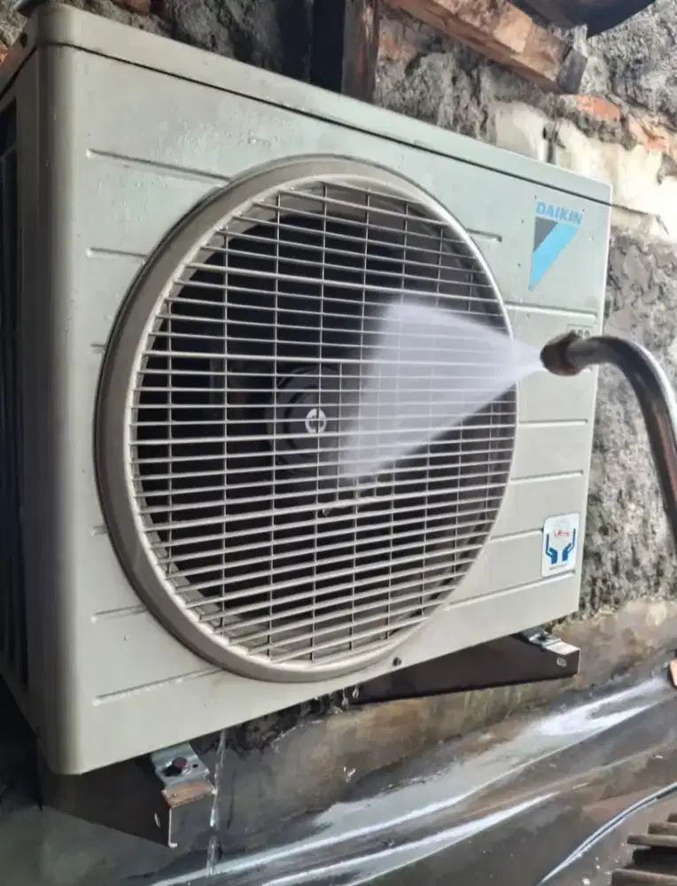 Refarasi ac,bongkar pasang ac,isi freon dll