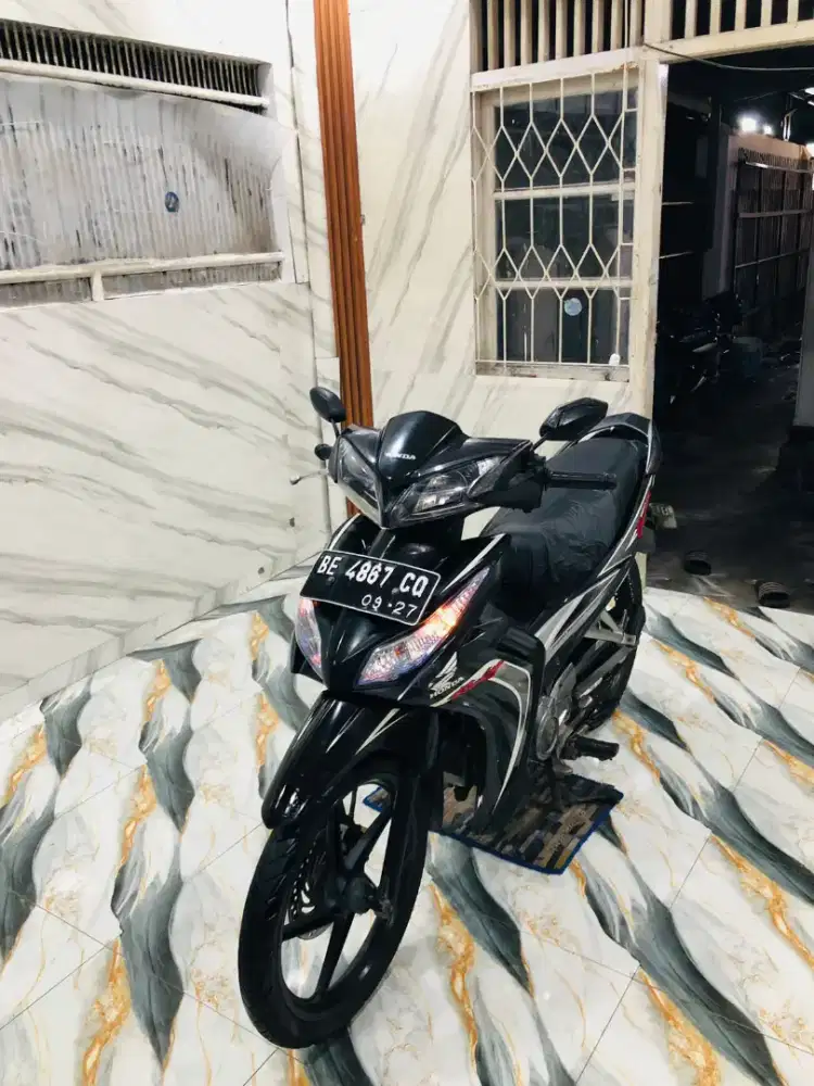 HONDA BLADE TERBAIK 2012 Pajak Hidup