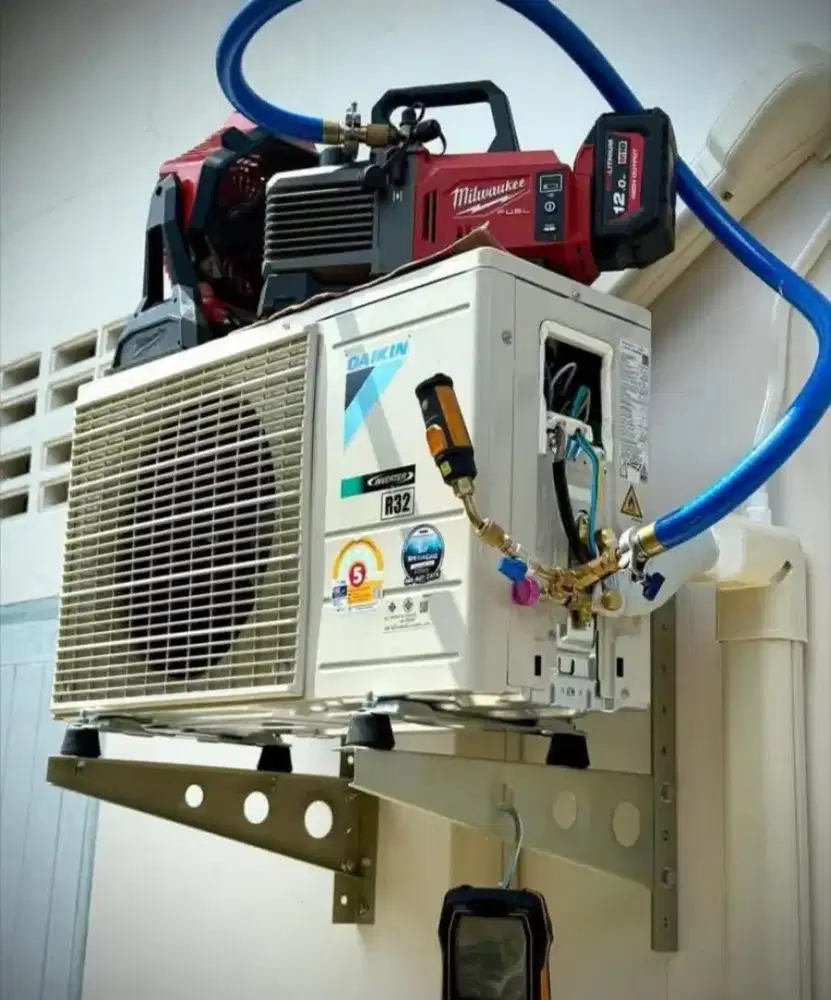 Refarasi ac,bongkar pasang ac,isi freon dll