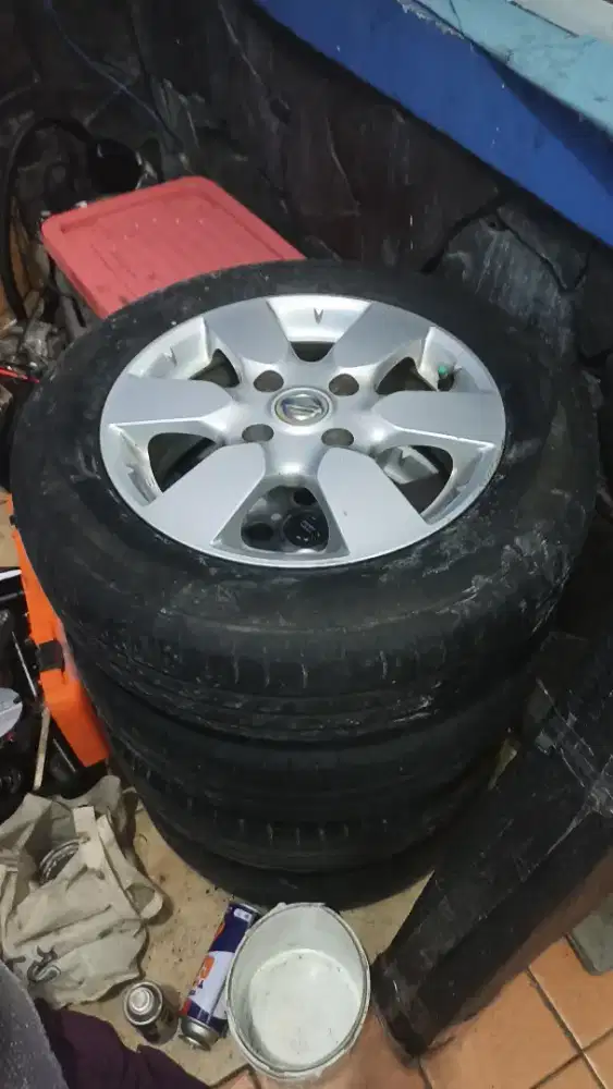 Velg r16 lubang 4x114