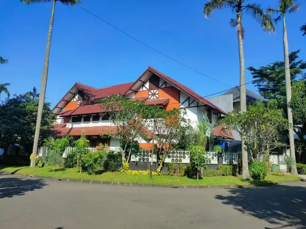 RARE DEAL! Rumah Hook Mewah Pondok Indah