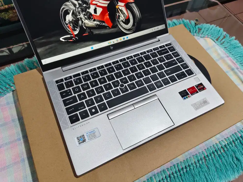 laptop hp elitebook 845 g8 ryzen 5 5650 ram 8 ssd 512 fhd ips key bl