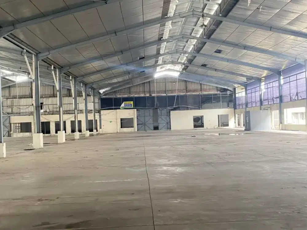 Gudang Bagus Dekat Tol Cikarang Barat dan Akses container 40 ft Cocok untuk Industri, Logistik