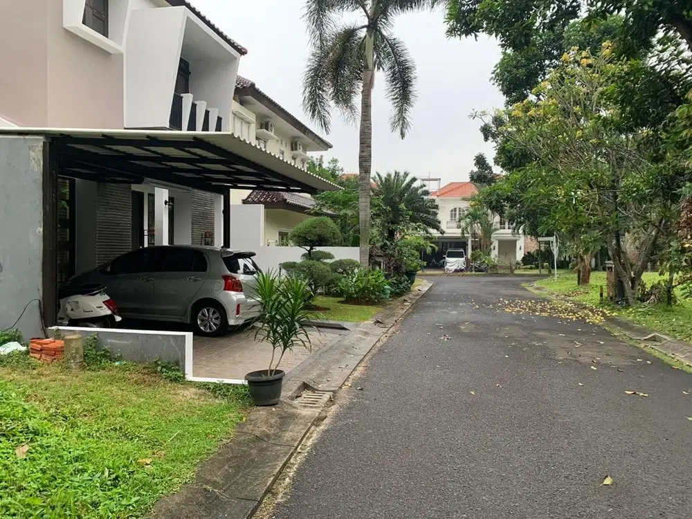 HOT SALE!!!RUMAH MEWAH SIAP HUNI LOKASI STRATEGIS AMAN ASRI DAN NYAMAN