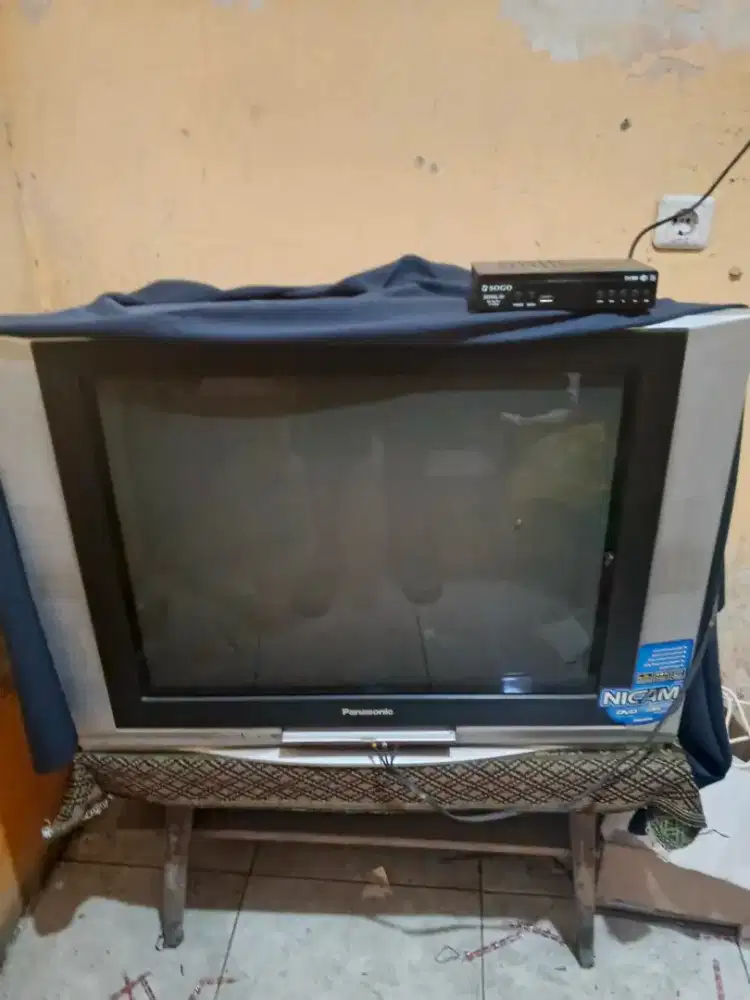 Tv Tabung Panasonic dan STB