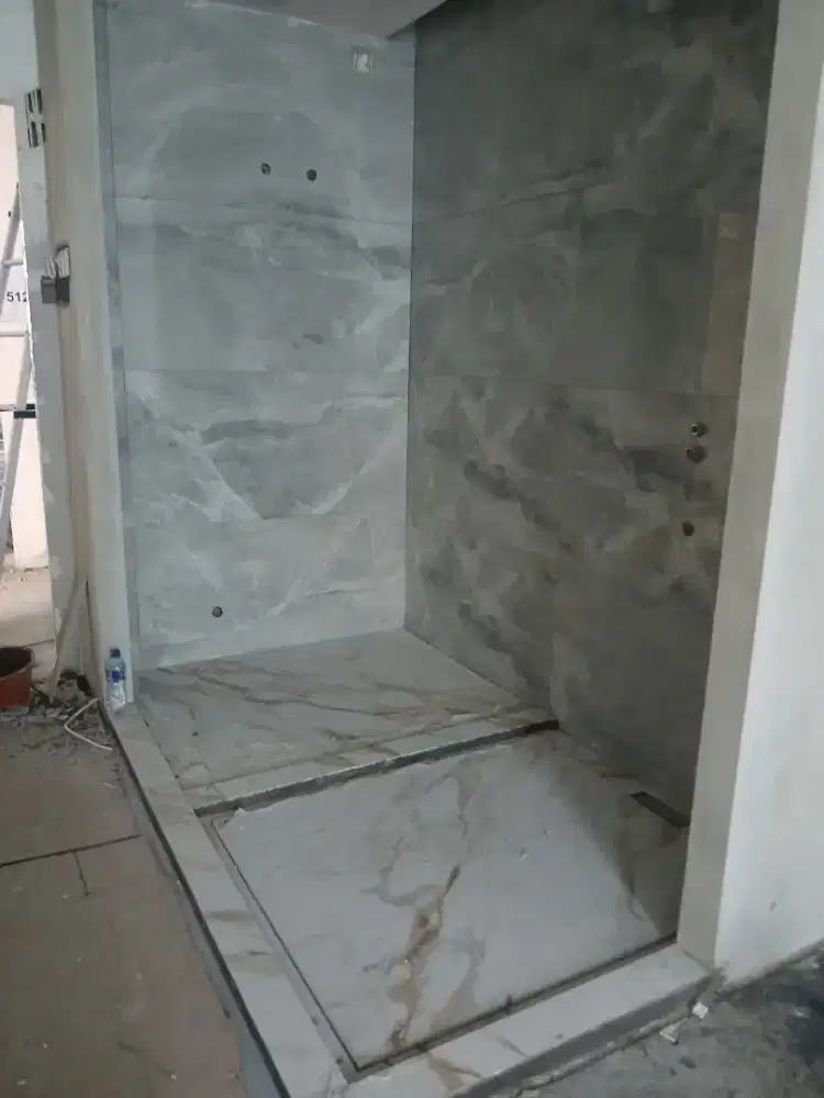 Tukang Pasang Granit, Marmer, Quadra. Kontraktor Bangun Rumah Mewah