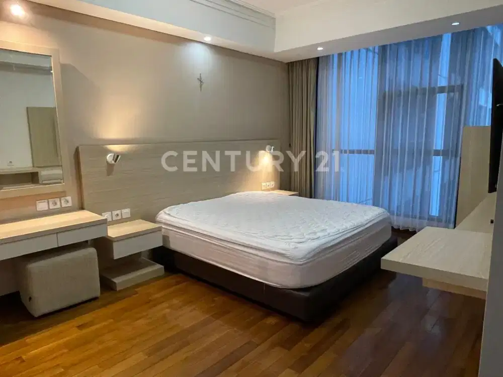 Casa Grande Siap Tinggal 3BR Lt 19 Full Furnish Akses Mall Kokas