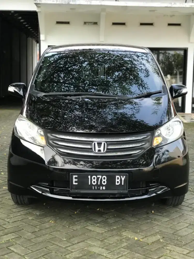 Bismillah dijual honda freed tipe psd tahun 2011