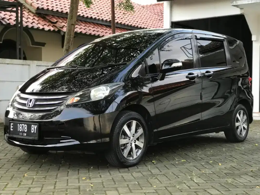 Bismillah dijual honda freed tipe psd tahun 2011