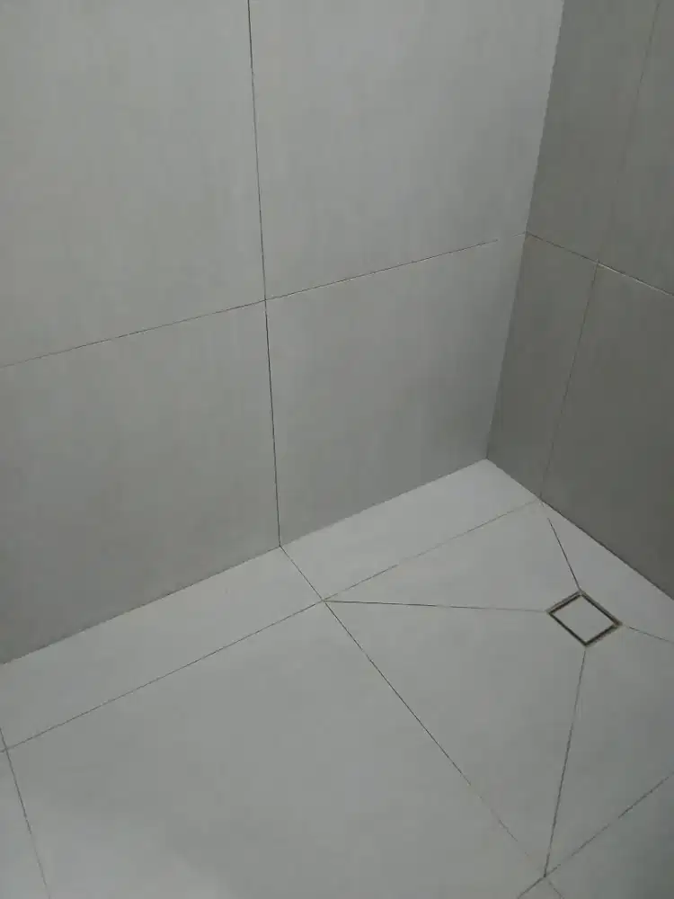 Tukang Pasang Granit, Marmer, Quadra. Kontraktor Bangun Rumah Mewah