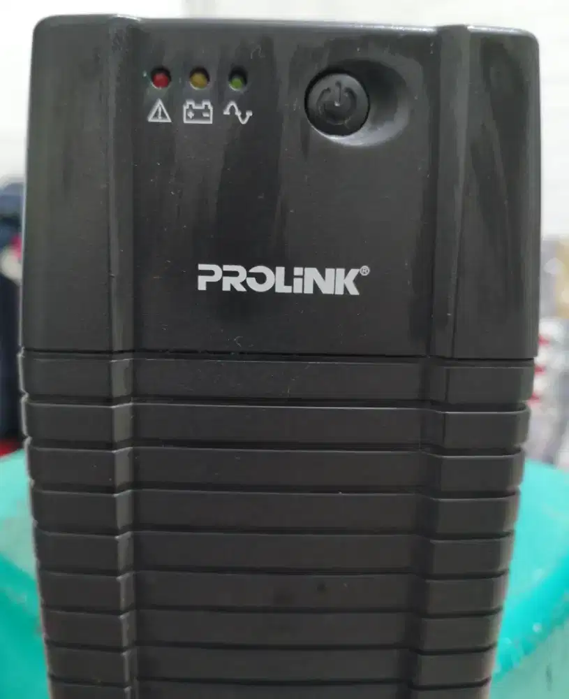 Prolink PRO700 line-interactive Uninterrupted Power Supply (UPS) 