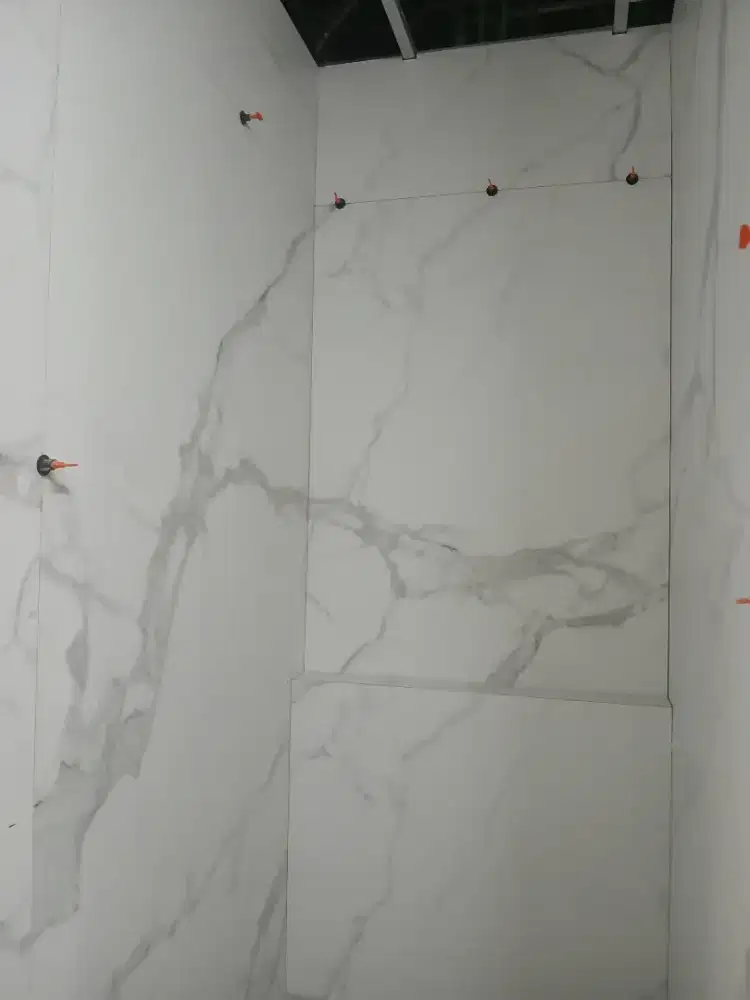 Tukang Pasang Quadra, Marmer, Granit. Kontraktor Bangun Rumah Mewah