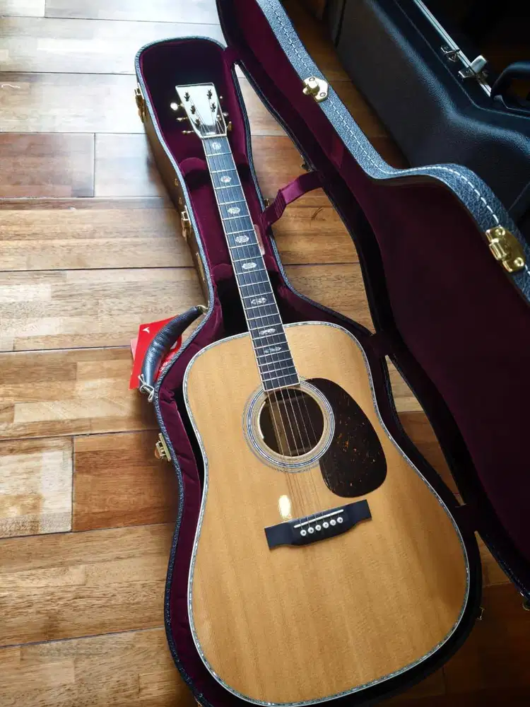 Martin Standard Series D-41 Acoustic Guitar w/Case
