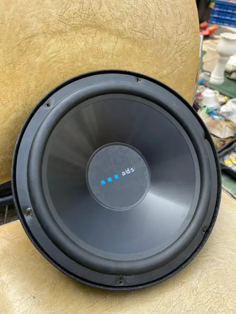 Subwoofer a/d/s A12s 15 inch Subwoofer ads USA