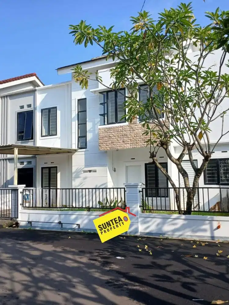 HOT SALE!!!RUMAH MEWAH SIAP HUNI BRANDNEW LOKASI STRATEGIS AMAN NYAMAN