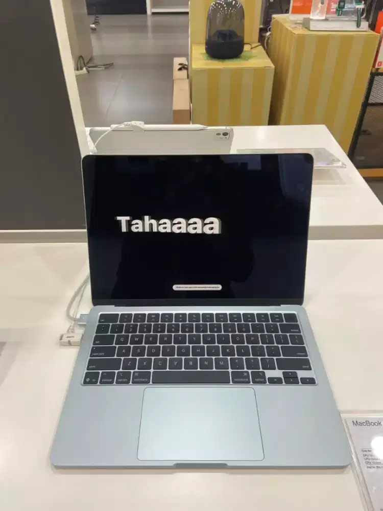 PROMO CICILAN RINGAN MACBOOK AIR 13 INCI