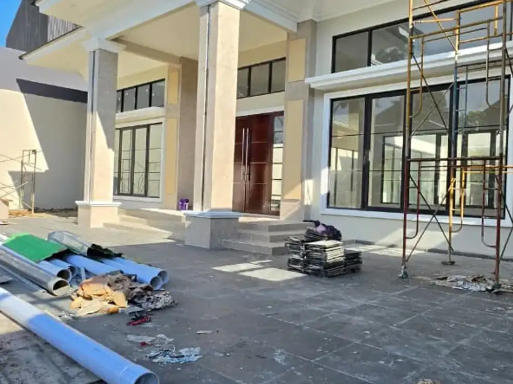 Mewah Rumah Galeria Golf, Citraland Kondisi Furnish - View Golf