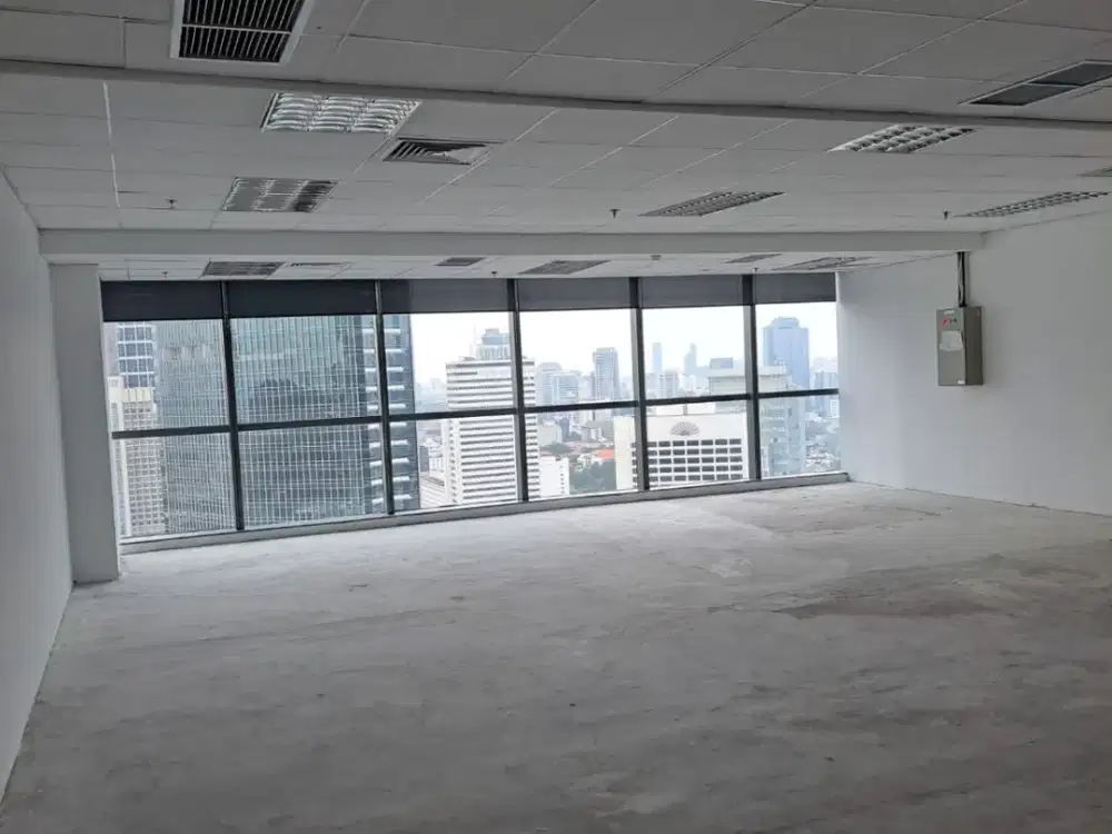 SEWA KANTOR DI JAKARTA PUSAT THAMRIN 110M2 BARE 275K NEGO