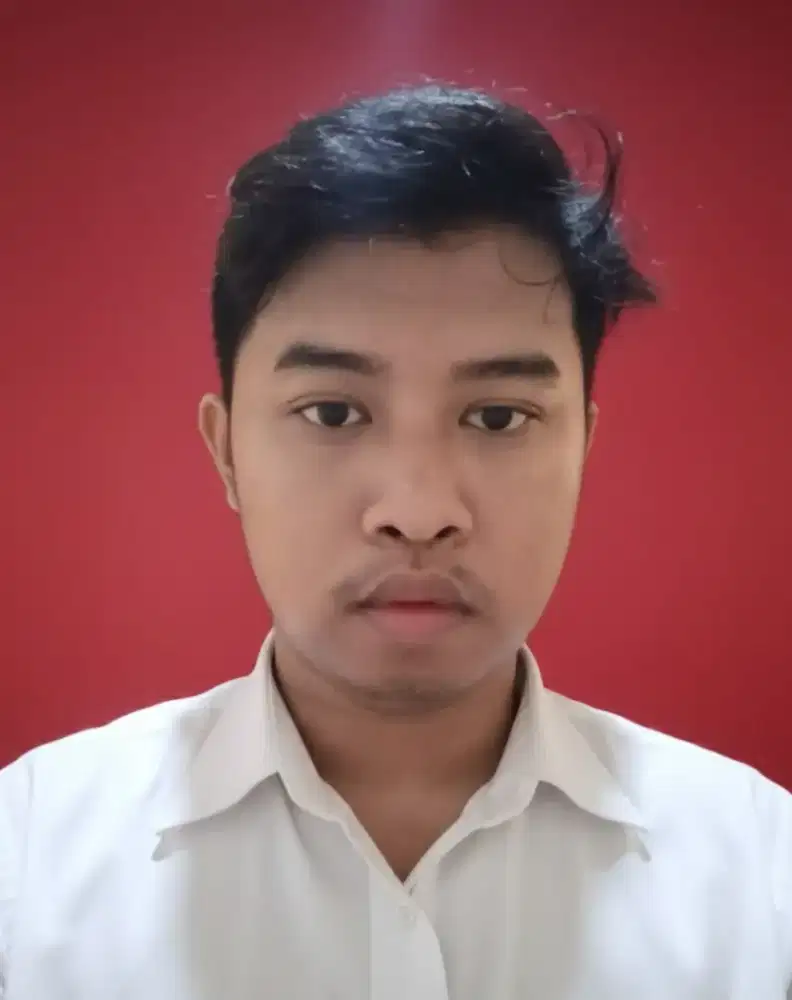 Saya sedang menjalani kuliah semester 1 ( manajemen)