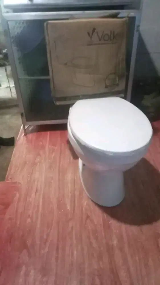 Toilet merk Volk Baru