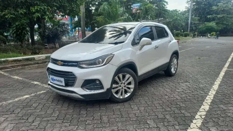 DP MURAH - Chevrolet Trax 1.4 Premier Bensin AT 2018 Putih