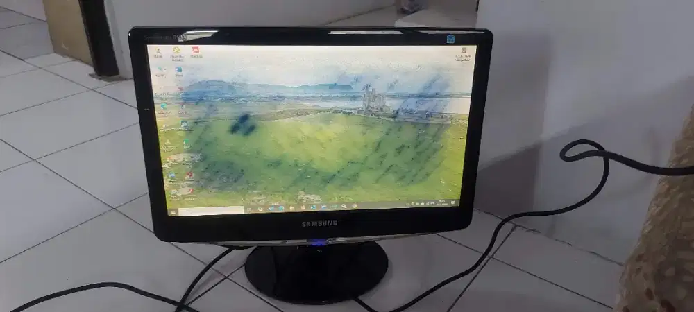 Monitor Komputer Samsung 19 Kondisi bercak
