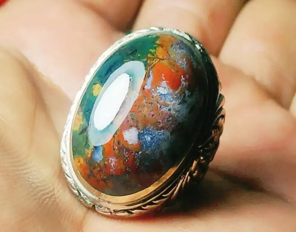 Batu akik pancawarna keristall tembus senter