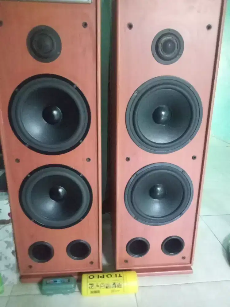 Jual speaker aktif bluetooth dalam kondisi mulus lusss