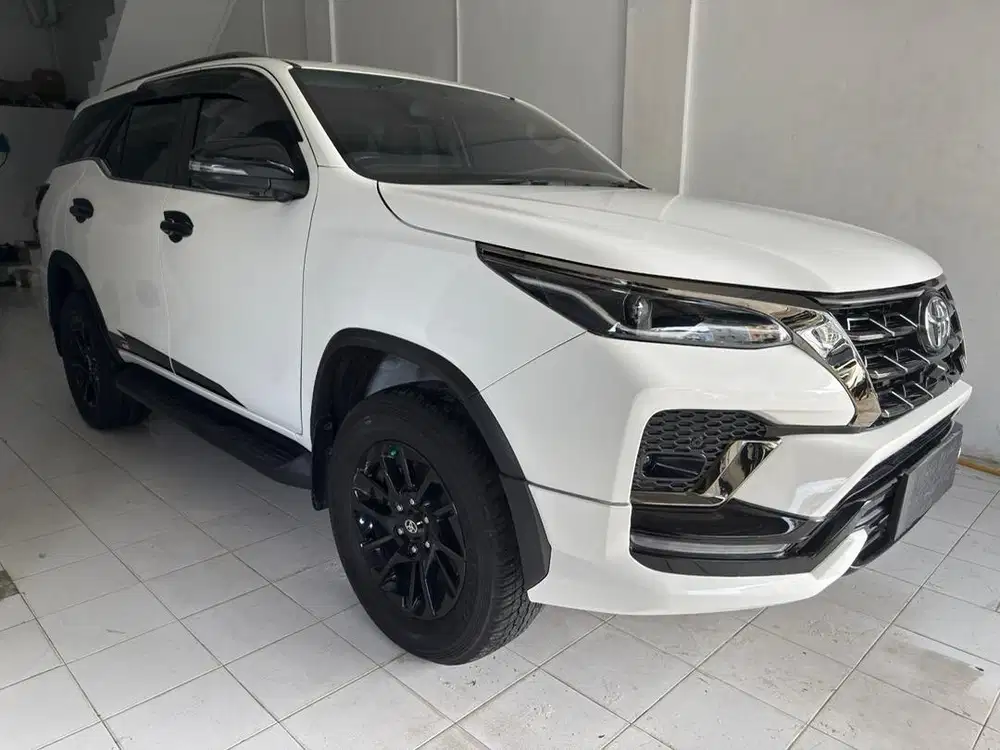 Fortuner 2.8 GlR Sport 2023 Putih