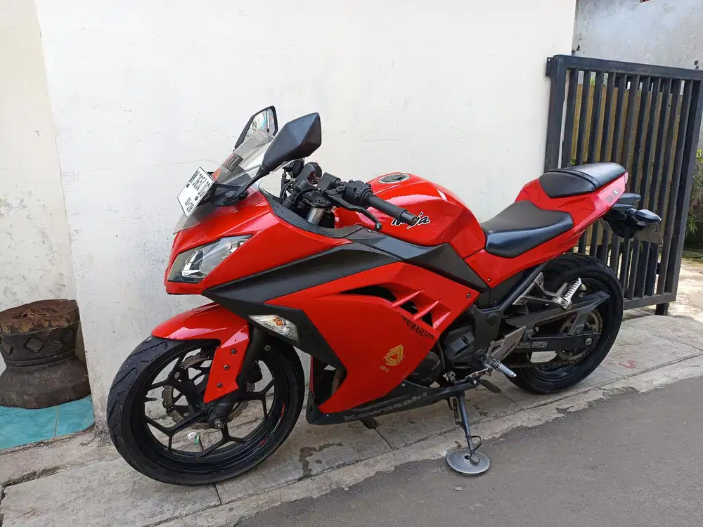 Kawasaki ninja 250 fi 2012  siap pakai