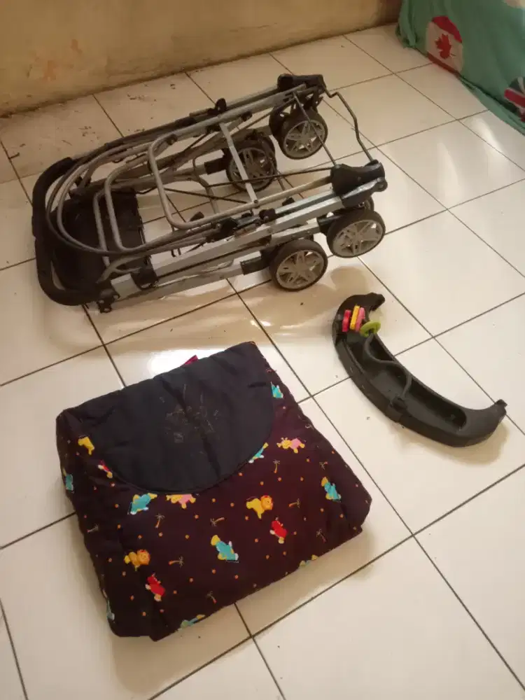Stroller bayi flexible