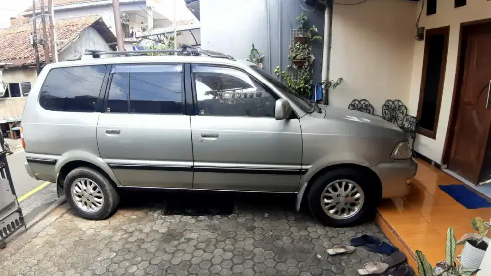Dijual Kijang Kapsul LGX 2.0 Bensin normal siap pakai