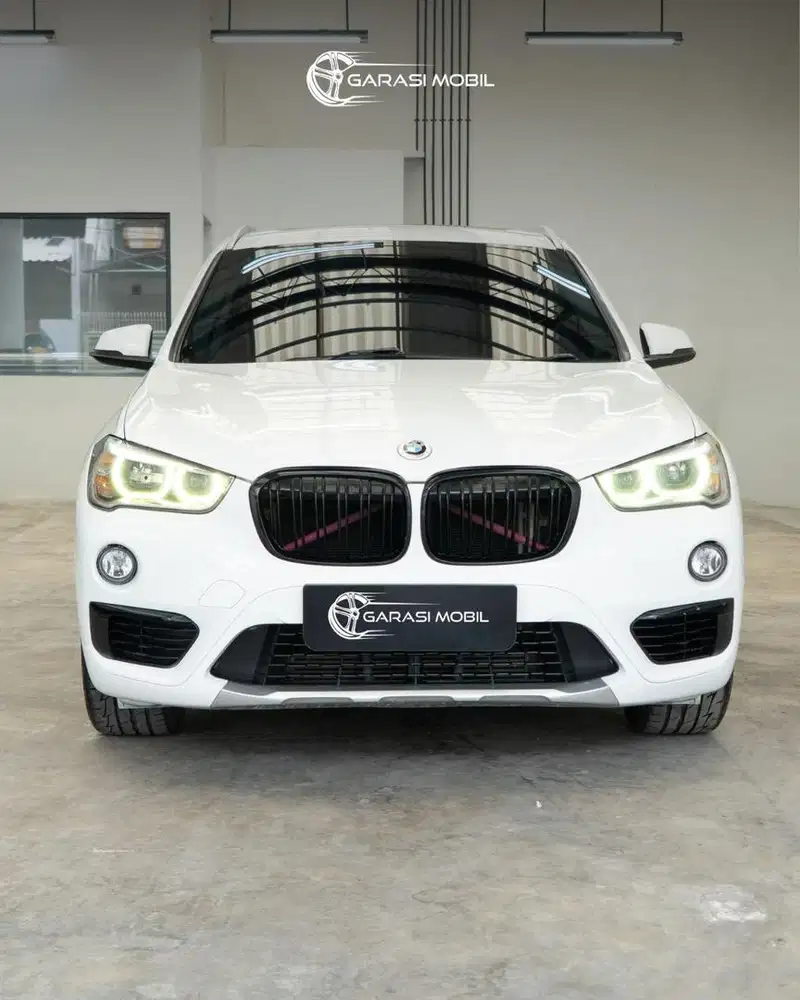 BMW X1 Putih Low KM NIK 2016 Pemakaian 2017