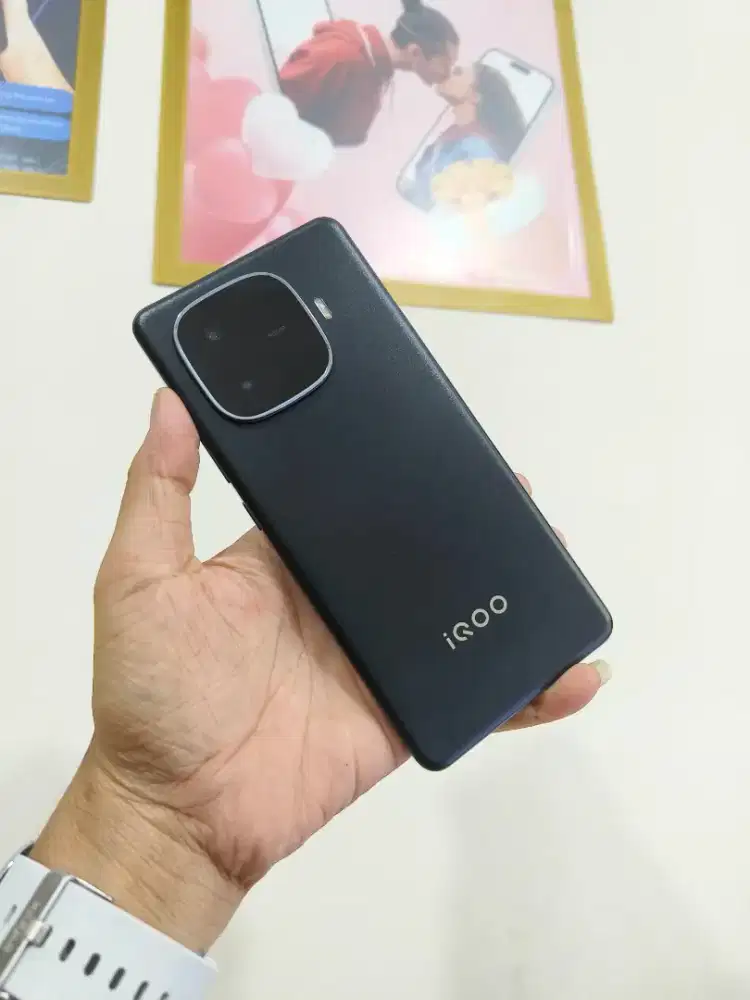 IQOO Z9 5G 8/128 LENGKAP MULUS BERGARANSI