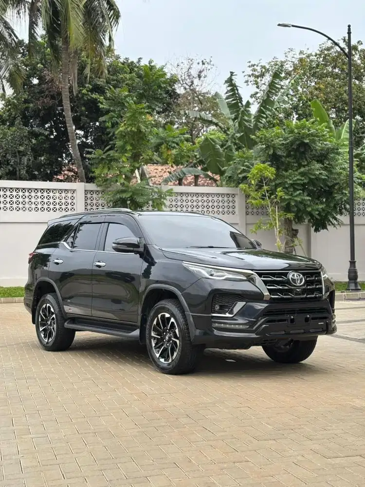 Fortuner GR Bensin 2022 - Ganjil - Automatic - Fortuner SRZ GR 2022