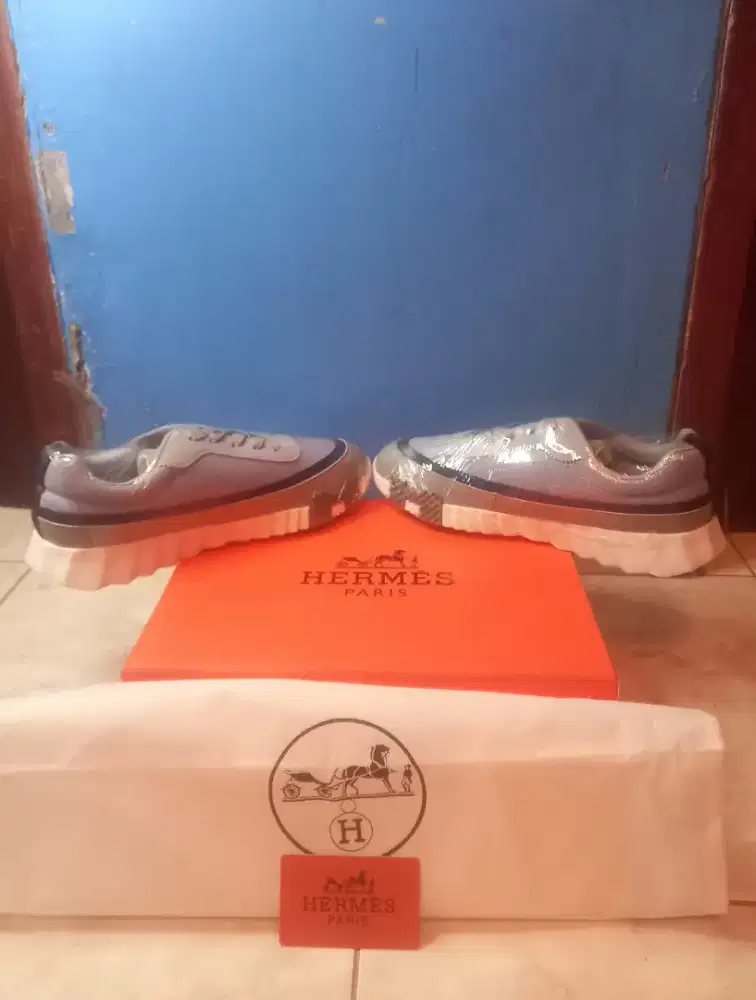 Jual cepat murah sepatu baru HERMES bounching original italy