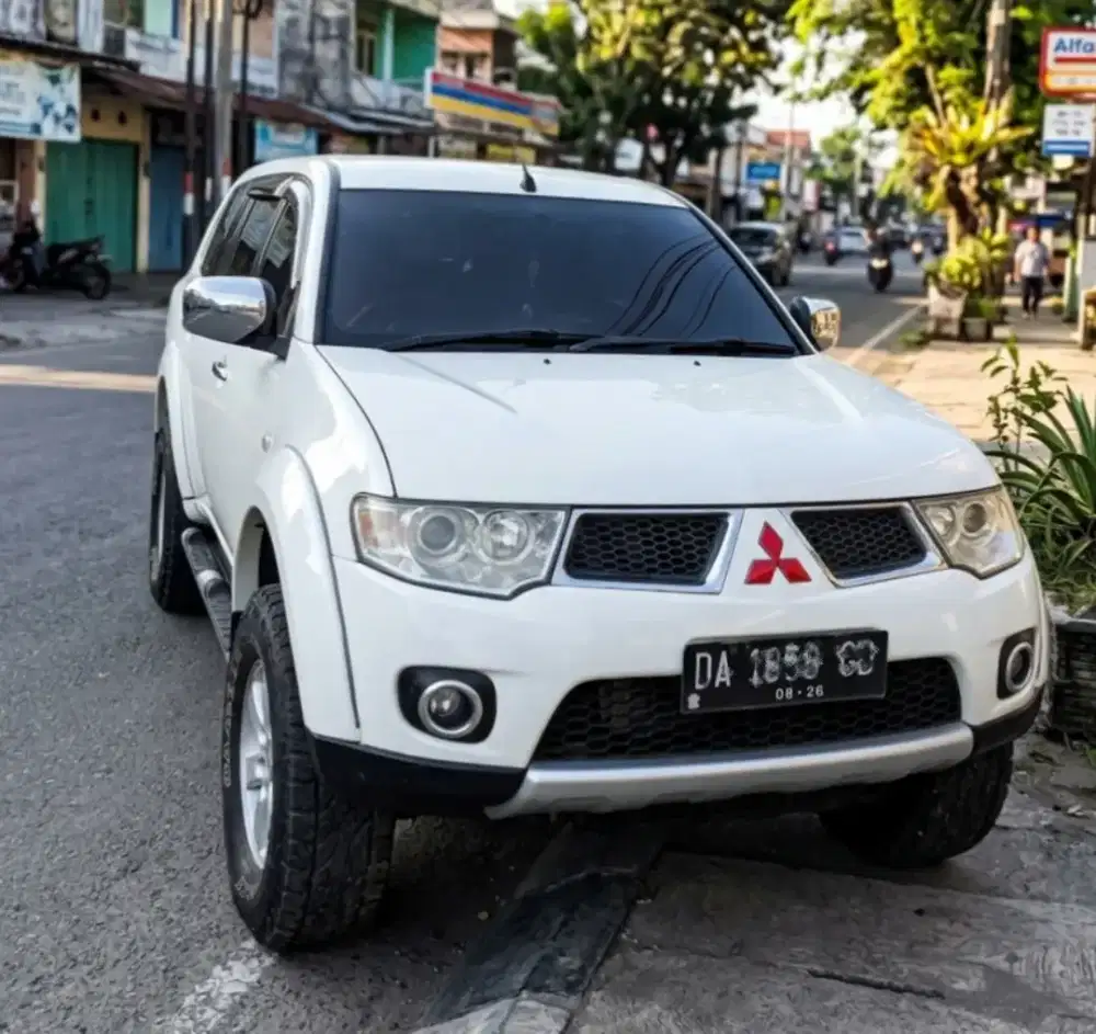 Dijual cepat Pajero sport manual 4x4 tahun 2011