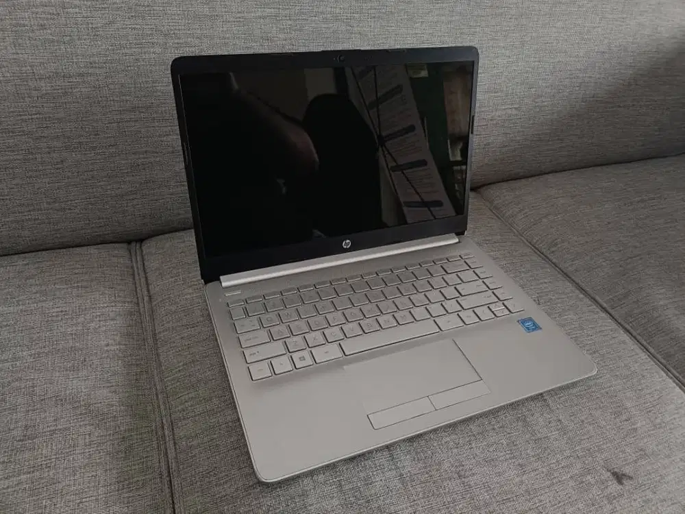 LAPTOP HP 14s - cf PROCESSOR CELERON 4205U RAM 4GB SSD 256 MINUS CASIN