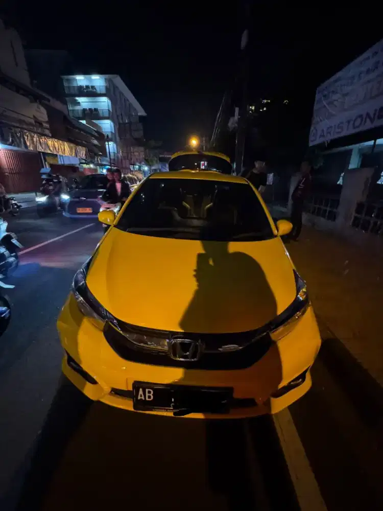 Rental mobil 24 jam lepas konci