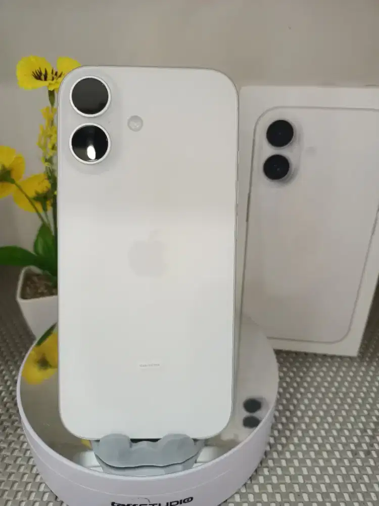 IPHONE 17 256 GB RESMI IBOX ISTIMEWA GARANSI APRIL 2027