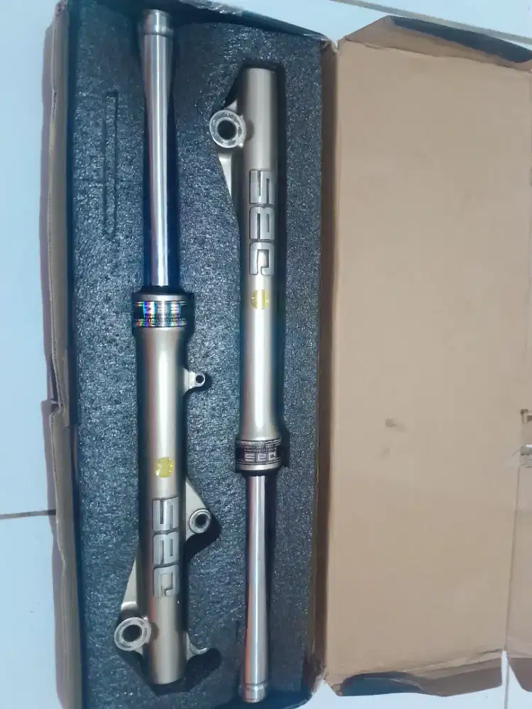 Shockbreaker Dbs 1 paket uk 310 utk mtor honda beat msh like new