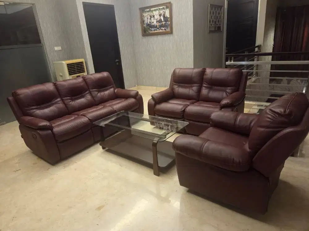 Set Sofa Kulit -  Merah maroon