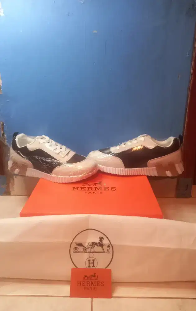 Jual cepat murah sepatu baru Hermes Bounching Paris original italy