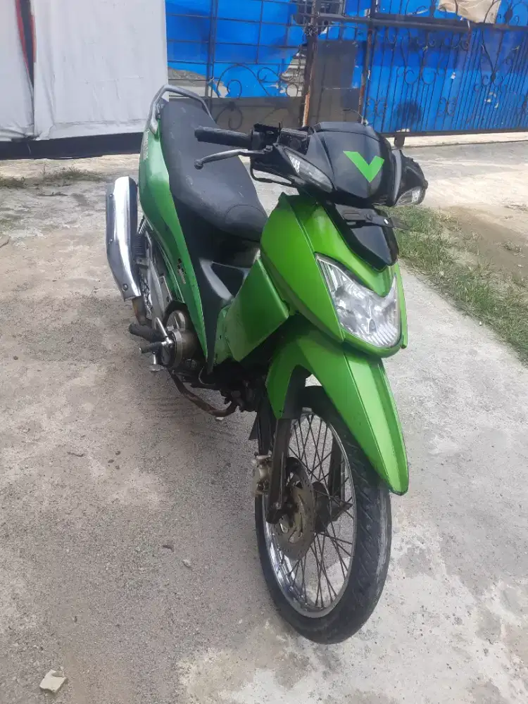 Kawasaki zx130 lengkap .dari pada ngak di pake