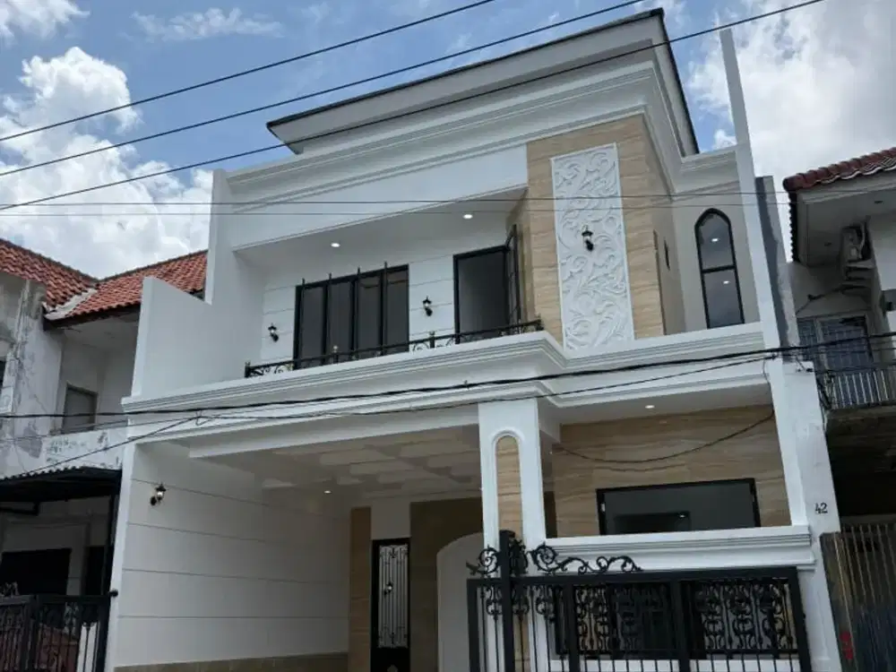 RUMAH SEMI KLASIK 3 MASTER BEDROOM BABATAN PANTAI MULYOREJO SURABAYA SAFE143