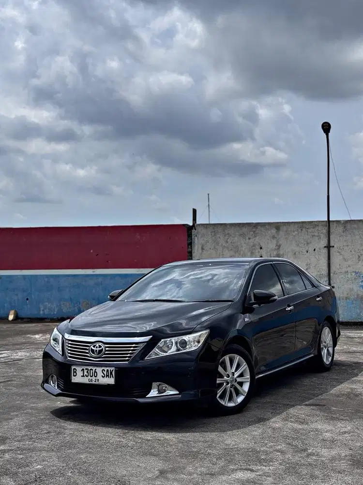 (CASH)Toyota Camry 2.5 V a/t 2014