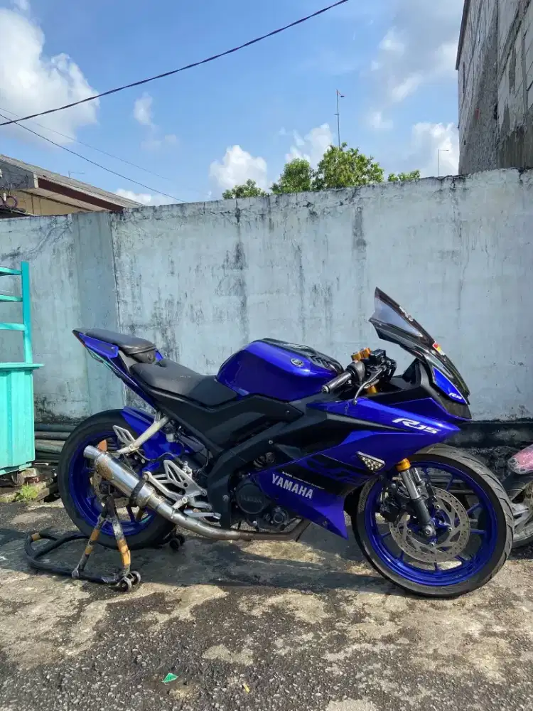 Jual R15 V3 kelengkapan BPKB, STNK pajak off 2thn. Kaleng 2028