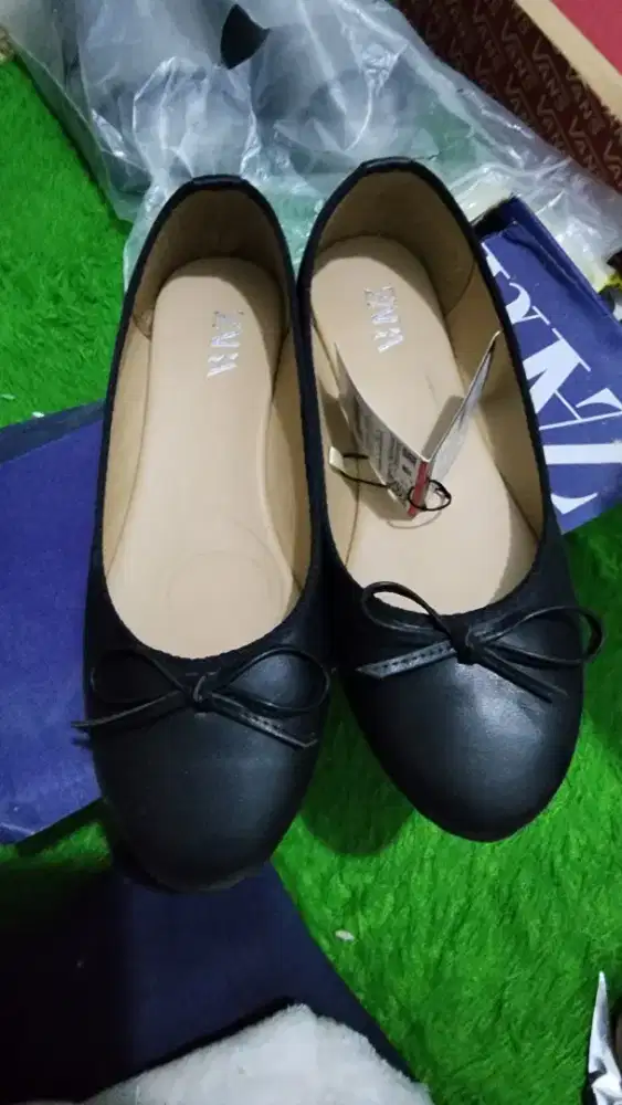 Sepatu zara size 38